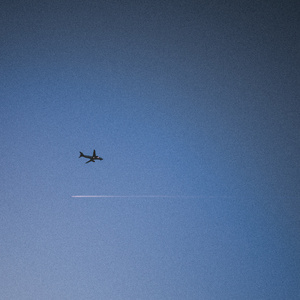 美女扒胸罩㊙️露出奶
