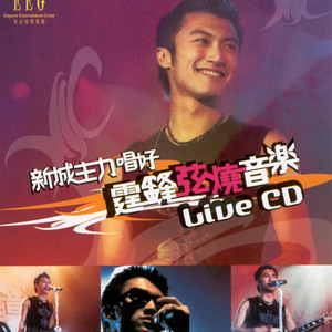 美女扒胸罩㊙️露出奶
