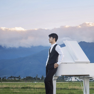 美女扒胸罩㊙️露出奶
